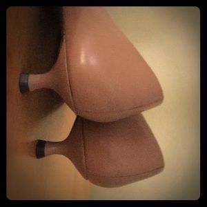 Etienne Aigner shoe With rubber heel